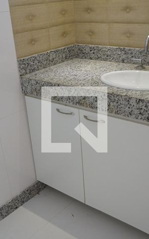 Casa de condomínio à venda com 563m², 6 quartos e 4 vagasBanheiro Suite Empregada
