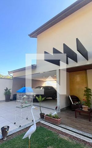 Casa de condomínio à venda com 563m², 6 quartos e 4 vagas Casa de condomínio à venda com 563m², 6 quartos e 4 vagasfachada Casa