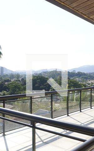 Casa de condomínio à venda com 563m², 6 quartos e 4 vagasVaranda Suites