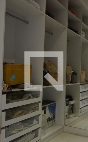 Casa de condomínio à venda com 563m², 6 quartos e 4 vagasCloset - Suite 2
