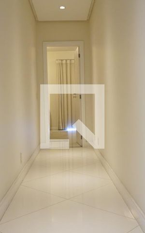 Casa de condomínio à venda com 563m², 6 quartos e 4 vagasCorredor Suite 2
