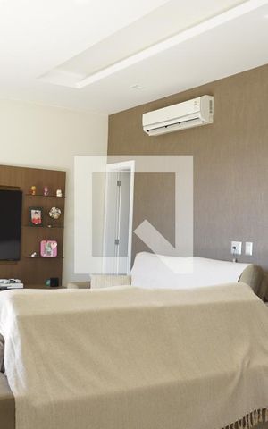 Casa de condomínio à venda com 563m², 6 quartos e 4 vagasSala de TV