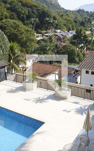 Casa de condomínio à venda com 563m², 6 quartos e 4 vagasVista Varanda Suite 2