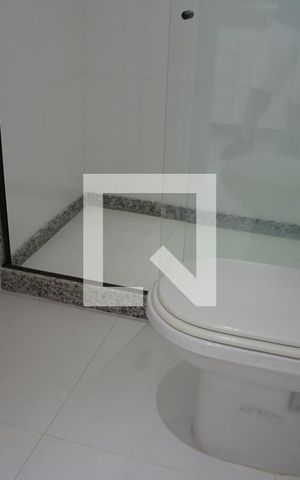 Casa de condomínio à venda com 563m², 6 quartos e 4 vagasBanheiro Suite Empregada
