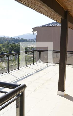 Casa de condomínio à venda com 563m², 6 quartos e 4 vagasVaranda Suites