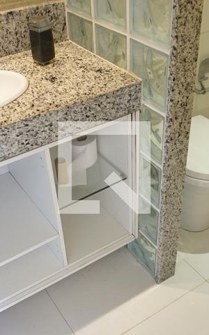 Casa de condomínio à venda com 563m², 6 quartos e 4 vagasLavabo