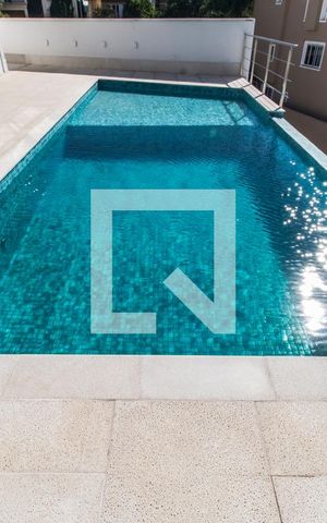 Casa de condomínio à venda com 540m², 4 quartos e 4 vagas Casa de condomínio à venda com 540m², 4 quartos e 4 vagasPiscina