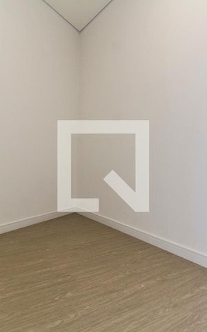 Casa de condomínio à venda com 540m², 4 quartos e 4 vagas Casa de condomínio à venda com 540m², 4 quartos e 4 vagasCloset da suíte 1
