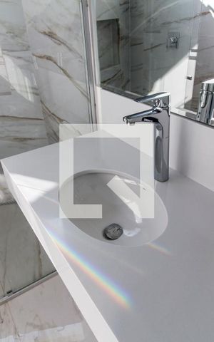 Casa de condomínio à venda com 540m², 4 quartos e 4 vagas Casa de condomínio à venda com 540m², 4 quartos e 4 vagasBanheiro da Suíte 4