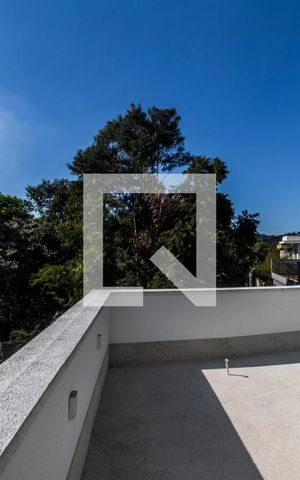 Casa de condomínio à venda com 540m², 4 quartos e 4 vagas Casa de condomínio à venda com 540m², 4 quartos e 4 vagasÁrea comum