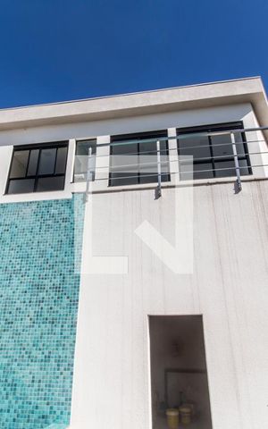 Casa de condomínio à venda com 540m², 4 quartos e 4 vagas Casa de condomínio à venda com 540m², 4 quartos e 4 vagasÁrea comum