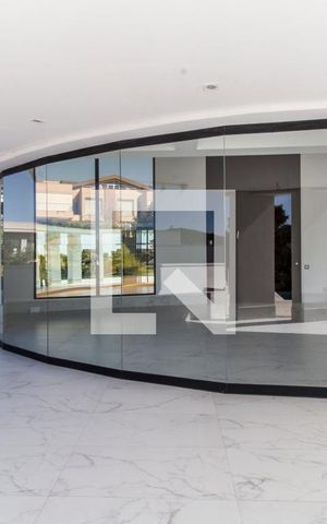 Casa de condomínio à venda com 540m², 4 quartos e 4 vagas Casa de condomínio à venda com 540m², 4 quartos e 4 vagasÁrea gourmet