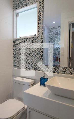 Casa de condomínio à venda com 320m², 5 quartos e 2 vagasQuarto 3 Banheiro da Suíte