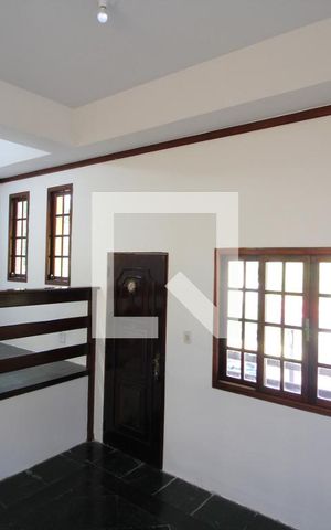 Casa de condomínio à venda com 320m², 5 quartos e 2 vagasSala