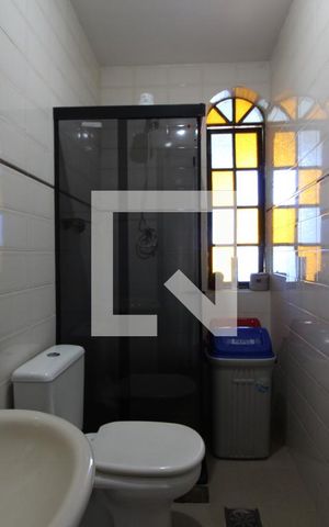 Casa de condomínio à venda com 320m², 5 quartos e 2 vagasBanheiro Social 2
