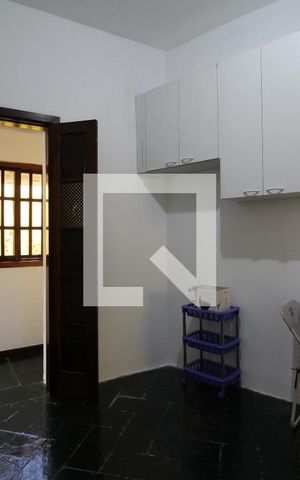 Casa de condomínio à venda com 320m², 5 quartos e 2 vagasCozinha