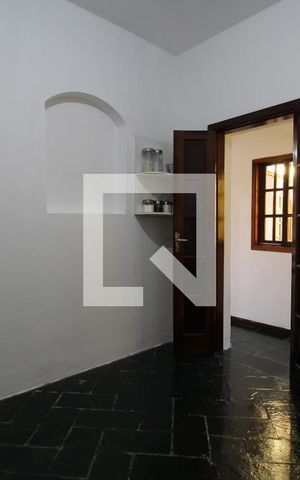 Casa de condomínio à venda com 320m², 5 quartos e 2 vagasCozinha