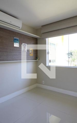 Casa de condomínio à venda com 320m², 5 quartos e 2 vagasQuarto 1