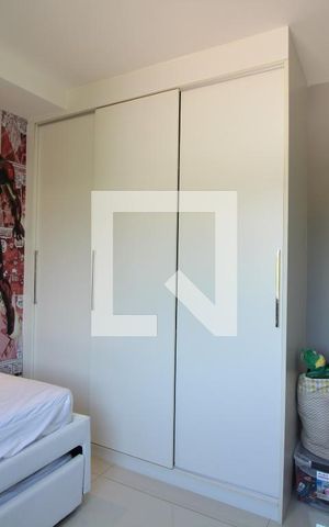 Casa de condomínio à venda com 320m², 5 quartos e 2 vagasQuarto 3 Suíte