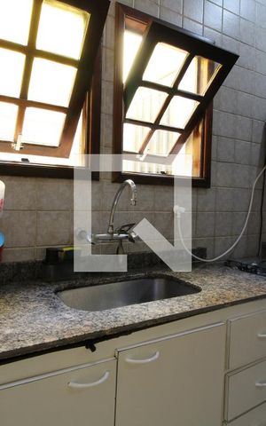 Casa de condomínio à venda com 320m², 5 quartos e 2 vagasCozinha