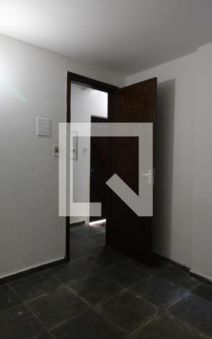 Casa de condomínio à venda com 320m², 5 quartos e 2 vagasQuarto de Serviço