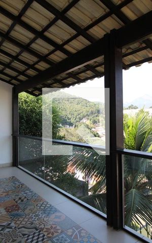 Casa de condomínio à venda com 320m², 5 quartos e 2 vagasQuarto 4 Varanda da Suíte Principal