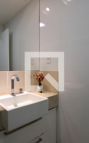 Casa de condomínio à venda com 320m², 5 quartos e 2 vagasBanheiro Social 1