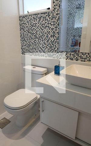 Casa de condomínio à venda com 320m², 5 quartos e 2 vagasQuarto 3 Banheiro da Suíte