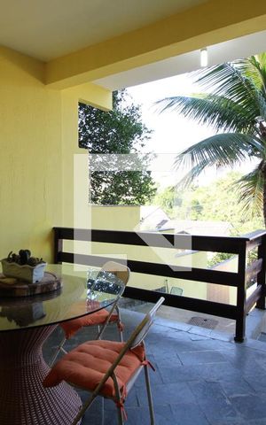Casa de condomínio à venda com 320m², 5 quartos e 2 vagasSala Varanda