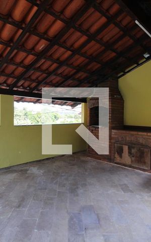 Casa de condomínio à venda com 320m², 5 quartos e 2 vagasÁrea Externa Churrasqueira