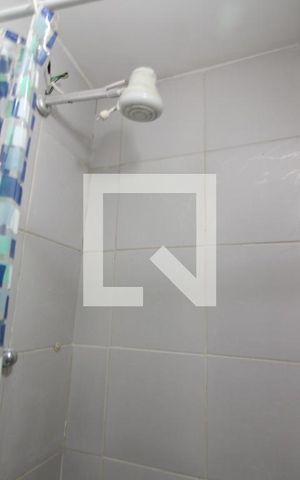Casa de condomínio à venda com 320m², 5 quartos e 2 vagasBanheiro de Serviço