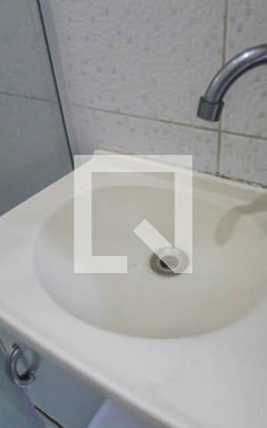 Casa para alugar com 34m², 1 quarto e sem vagaQuarto 1 - Banheiro 
