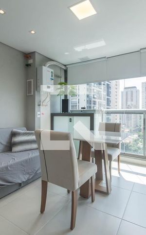 Apartamento à venda com 33m², 1 quarto e sem vaga Apartamento à venda com 33m², 1 quarto e sem vagaVaranda
