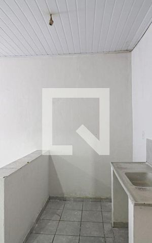 Casa para alugar com 30m², 1 quarto e sem vaga Casa para alugar com 30m², 1 quarto e sem vagaCozinha