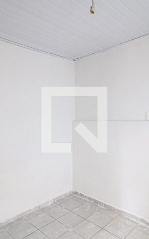 Casa para alugar com 30m², 1 quarto e sem vaga Casa para alugar com 30m², 1 quarto e sem vagaQuarto