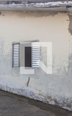 Casa à venda com 94m², 2 quartos e 3 vagas Casa à venda com 94m², 2 quartos e 3 vagasGaragem
