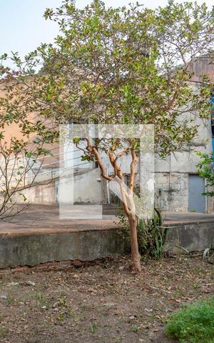 Casa à venda com 94m², 2 quartos e 3 vagas Casa à venda com 94m², 2 quartos e 3 vagasQuintal