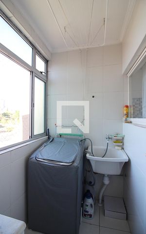 Apartamento à venda com 78m², 2 quartos e 1 vagaÁrea de Serviço