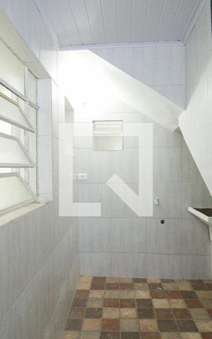 Casa de condomínio para alugar com 40m², 1 quarto e sem vagaÁrea de Serviço