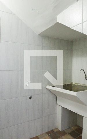 Casa de condomínio para alugar com 40m², 1 quarto e sem vagaÁrea de Serviço