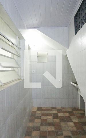 Casa de condomínio para alugar com 40m², 1 quarto e sem vagaÁrea de Serviço