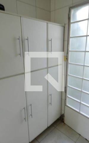 Casa à venda com 250m², 5 quartos e 2 vagasCozinha - Armários