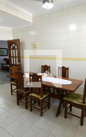 Casa à venda com 250m², 5 quartos e 2 vagasSala 2