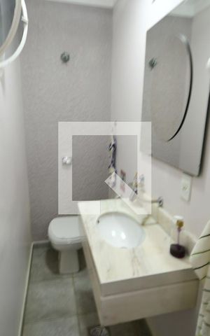 Casa à venda com 250m², 5 quartos e 2 vagasLavabo