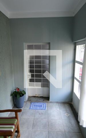 Casa à venda com 250m², 5 quartos e 2 vagasLavabo - Vista