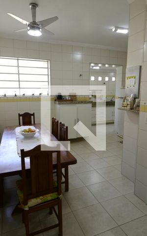 Casa à venda com 250m², 5 quartos e 2 vagasSala 2