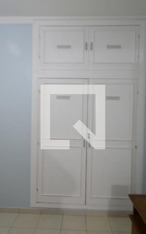 Casa à venda com 250m², 5 quartos e 2 vagasQuarto Suíte 1 - Armário