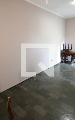 Casa à venda com 250m², 5 quartos e 2 vagasQuarto Suíte 5