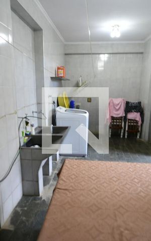 Casa à venda com 250m², 5 quartos e 2 vagasÁrea de Serviço