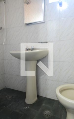 Casa à venda com 250m², 5 quartos e 2 vagasBanheiro 5 - Suíte